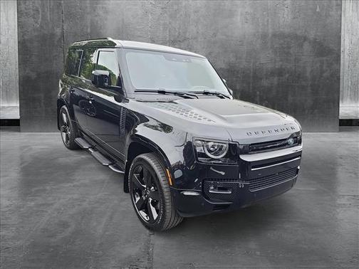2025 Land Rover Defender 110 P400 X-Dynamic SE