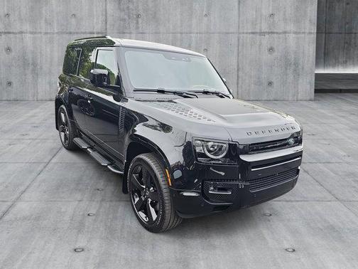 2025 Land Rover Defender 110 P400 X-Dynamic SE