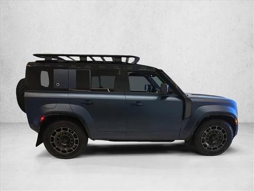 2026 Land Rover Defender OCTA