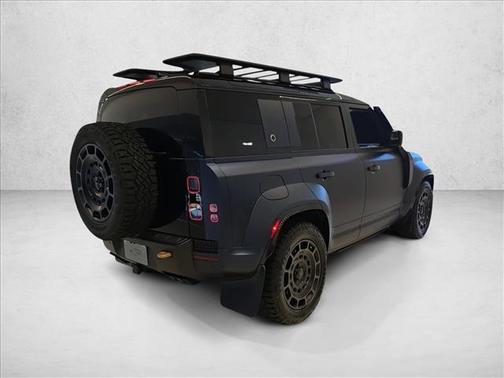 2026 Land Rover Defender OCTA