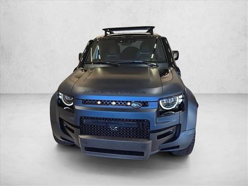 2026 Land Rover Defender OCTA