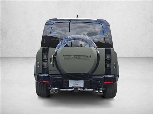 2026 Land Rover Defender X-Dynamic SE