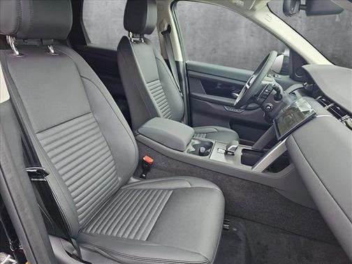 2025 Land Rover Discovery Sport S