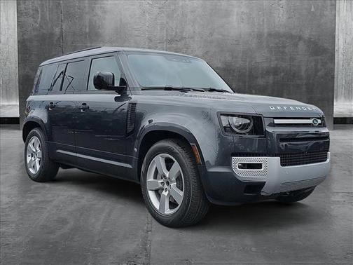 2025 Land Rover Defender 110 P300