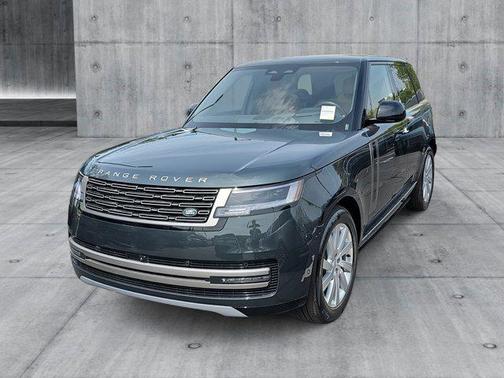 2025 Land Rover Range Rover P400 SE