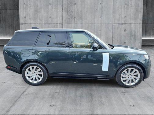 2025 Land Rover Range Rover P400 SE