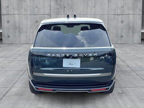 2025 Land Rover Range Rover P400 SE