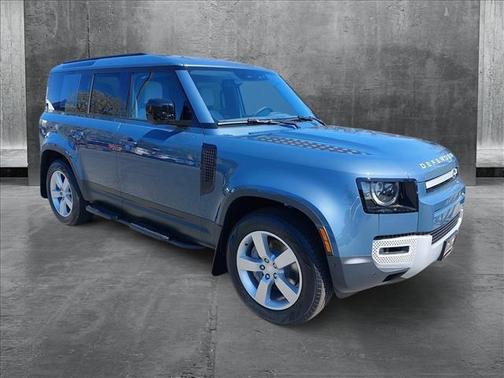 2025 Land Rover Defender 110 P400 S