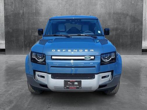 2025 Land Rover Defender 110 P400 S