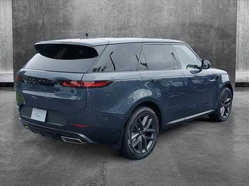 2025 Land Rover Range Rover Sport SE