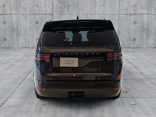 2025 Land Rover Discovery P360 Dynamic SE