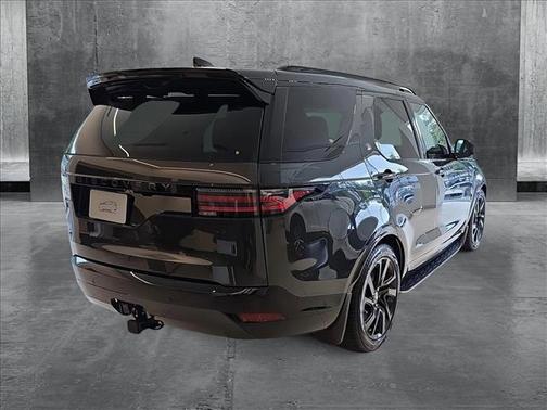 2025 Land Rover Discovery P360 Dynamic SE