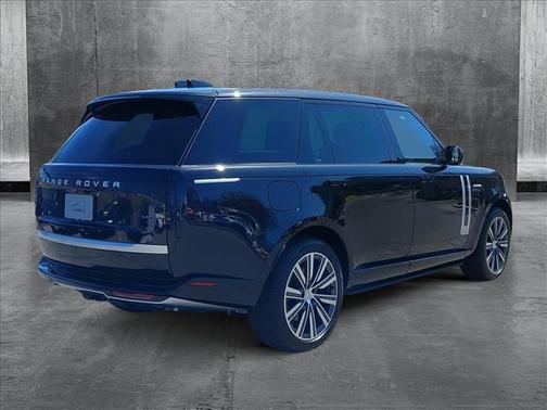 2025 Land Rover Range Rover P530 Autobiography 7 Seat
