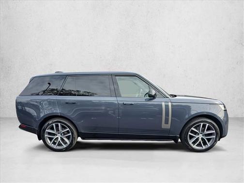 2025 Land Rover Range Rover P400 SE 7 Seat