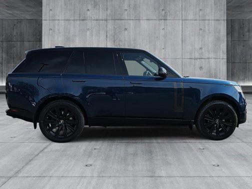 2025 Land Rover Range Rover P550e SE