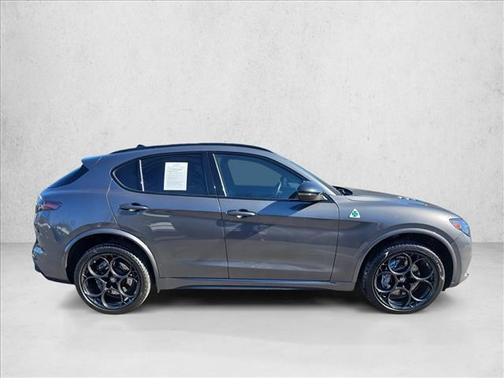 2024 Alfa Romeo Stelvio Quadrifoglio