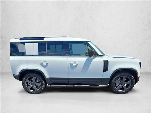 Fuji White 2026 Land Rover Defender P300 S