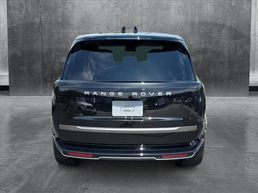 2025 Land Rover Range Rover P400 SE 7 Seat