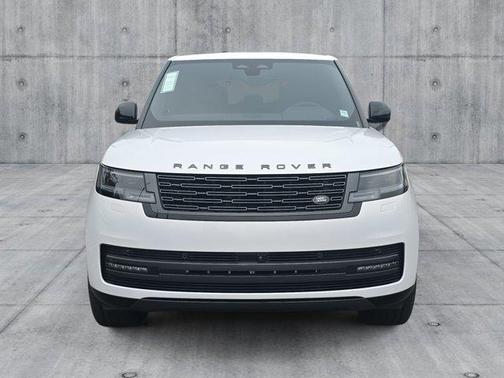2025 Land Rover Range Rover P550e SE