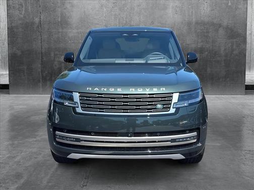 2025 Land Rover Range Rover P530 SE