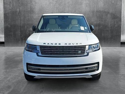 2025 Land Rover Range Rover P530 SE