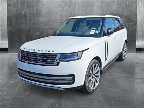 2025 Land Rover Range Rover P530 SE