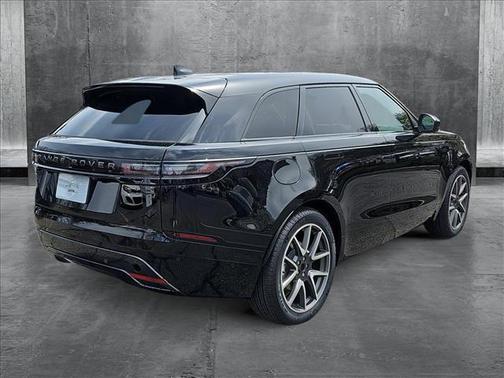2026 Land Rover Range Rover Velar P250 SE R-Dynamic