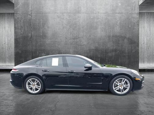 2021 Porsche Panamera RWD