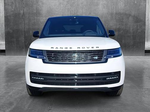2025 Land Rover Range Rover P400 SE