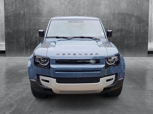 2025 Land Rover Defender 110 P400 S