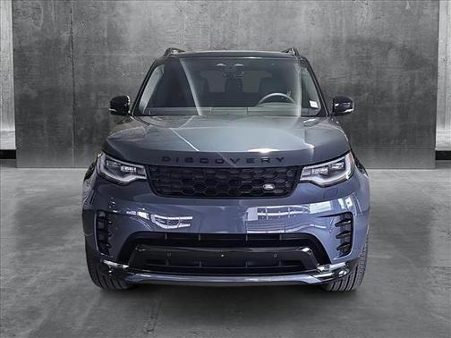 2025 Land Rover Discovery P300 Dynamic SE