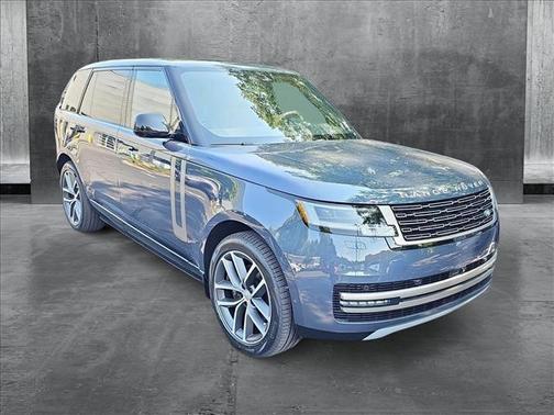 2025 Land Rover Range Rover P400 SE 7 Seat
