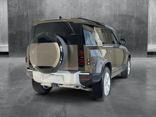 2024 Land Rover Defender 110 P400 S