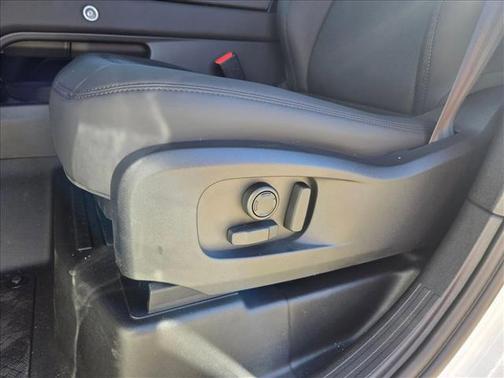 2026 Land Rover Defender P300 S