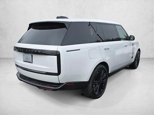 2026 Land Rover Range Rover P400 SE 7 Seat