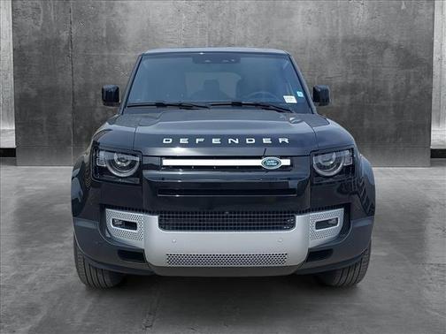 2025 Land Rover Defender 110 P300