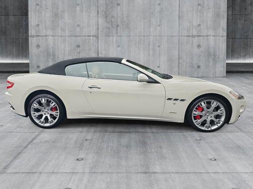 2013 Maserati GranTurismo Base