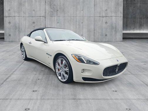 2013 Maserati GranTurismo Base