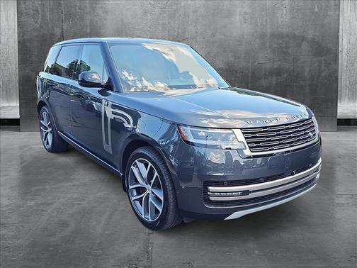2025 Land Rover Range Rover P530 SE