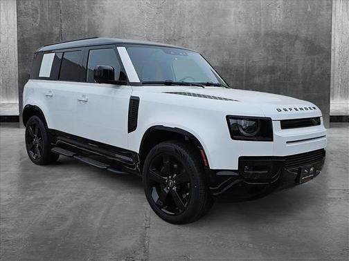 2025 Land Rover Defender 110 P400 X-Dynamic SE