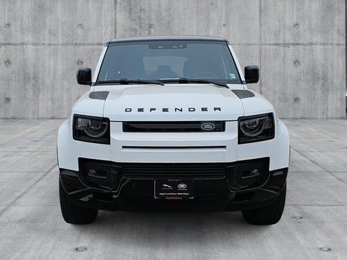 2025 Land Rover Defender 110 P400 X-Dynamic SE