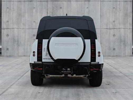 2025 Land Rover Defender 110 P400 X-Dynamic SE