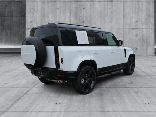 2025 Land Rover Defender 110 P400 X-Dynamic SE