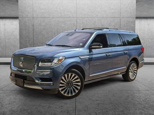 Photo 1 of 25 of 2019 Lincoln Navigator L Reserve