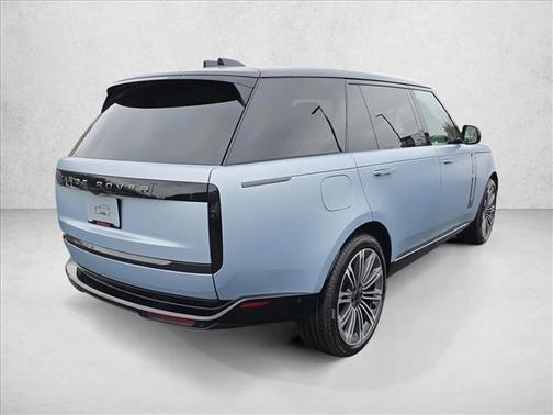 2026 Land Rover Range Rover P400 SE 7 Seat