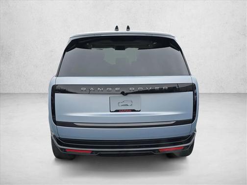 2026 Land Rover Range Rover P400 SE 7 Seat