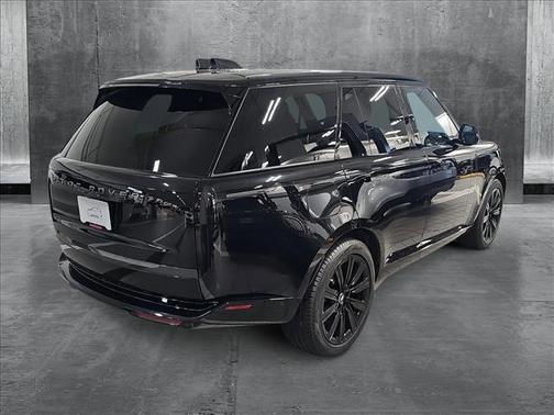 2025 Land Rover Range Rover P550e SE