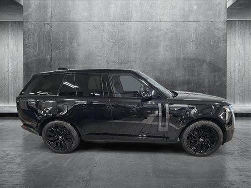 2025 Land Rover Range Rover P550e SE