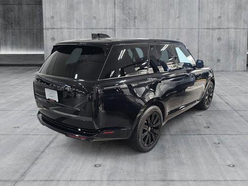 2025 Land Rover Range Rover P550e SE