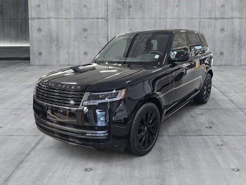2025 Land Rover Range Rover P550e SE